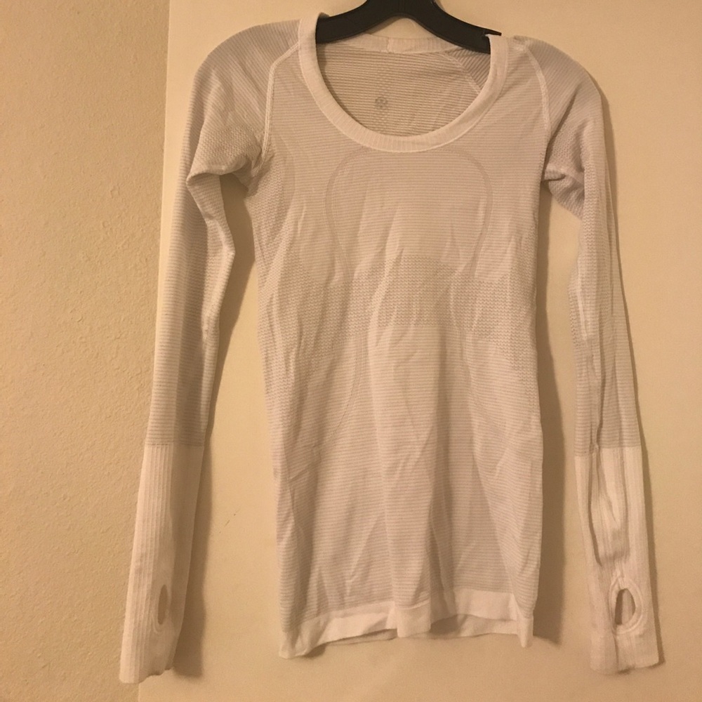 Lululemon swiftly tech long sleeve crew size 2